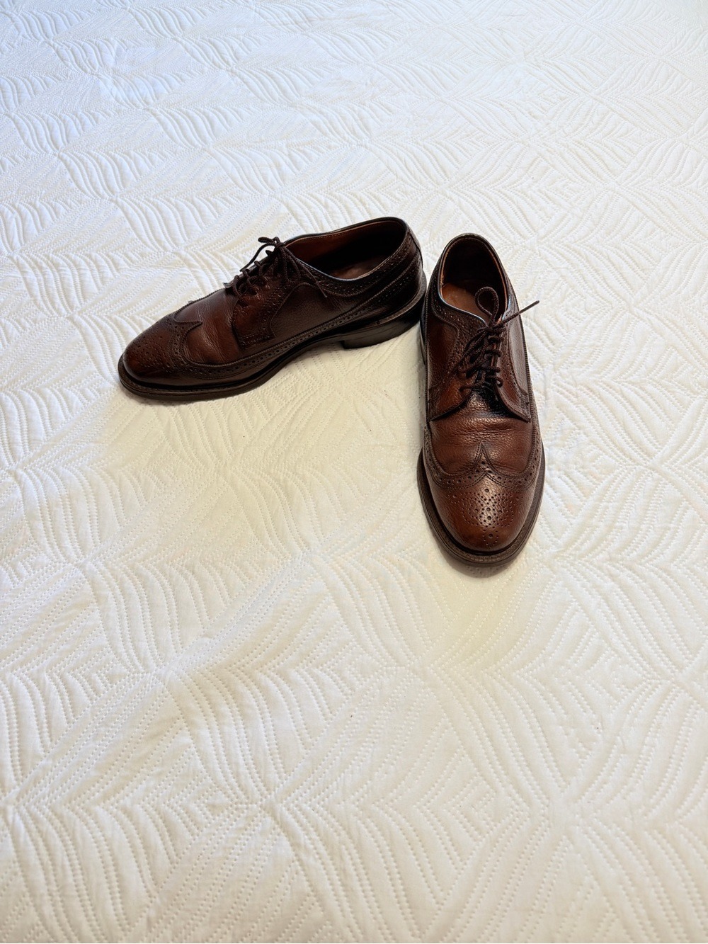 Vintage Men’s Brown Leather Wingtip Oxford Shoes. Size 11